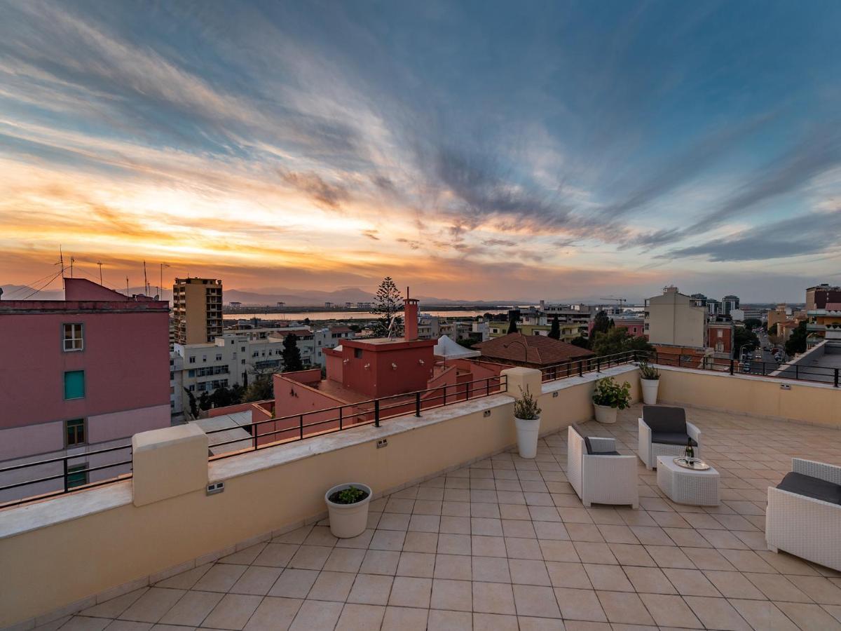 B&B Palazzo Merello Cagliari Bagian luar foto