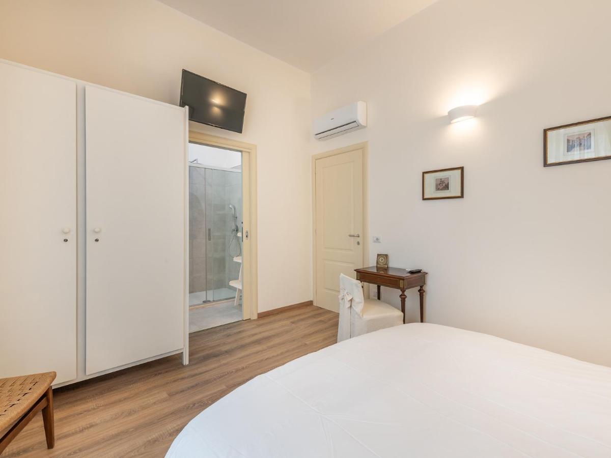 B&B Palazzo Merello Cagliari Bagian luar foto